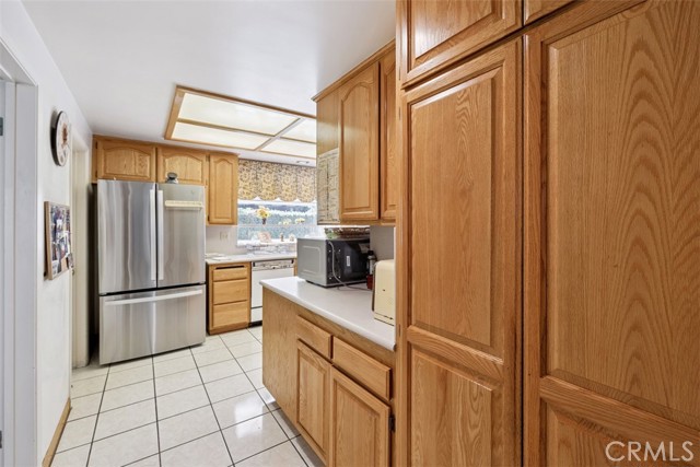 Detail Gallery Image 5 of 21 For 17733 Palora St, Encino,  CA 91316 - 4 Beds | 3 Baths