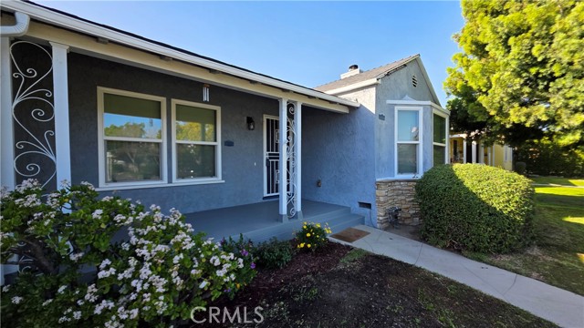 Detail Gallery Image 2 of 20 For 5123 Auckland, North Hollywood,  CA 91601 - 2 Beds | 2 Baths