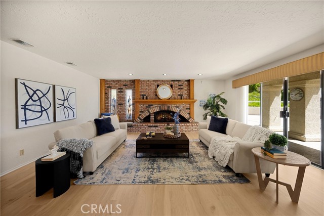 Detail Gallery Image 6 of 30 For 2555 Alpine Rd, Upland,  CA 91784 - 3 Beds | 2/1 Baths