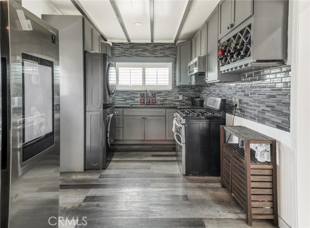 1401 W 165th Street, Compton CA: https://media.crmls.org/medias/5556aa60-ef54-4782-be1e-b7149c8ede2a.jpg