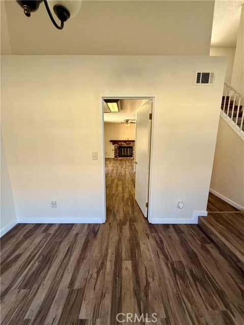 13735 Gemini Street, Victorville CA: https://media.crmls.org/medias/5556c23f-485c-4090-a953-ccb38b93f153.jpg