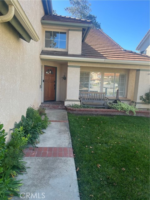 Detail Gallery Image 4 of 26 For 5018 Evanwood Ave, Oak Park,  CA 91377 - 4 Beds | 2/1 Baths