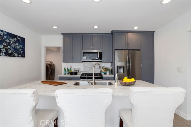 6164 Lorelei Avenue, Lakewood CA: https://media.crmls.org/medias/55578568-827d-4416-836b-9ee63f7f6419.jpg