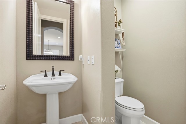 Detail Gallery Image 20 of 55 For 17491 Oakbluffs Lane, Huntington Beach,  CA 92649 - 5 Beds | 5/1 Baths