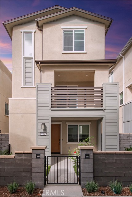 Front Image Thumbnail for CROC25274115