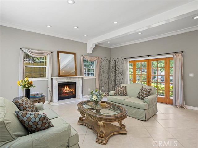 5815 Irving Avenue, La Crescenta CA: https://media.crmls.org/medias/5558a82d-5657-4f59-8e79-34f54158f3a3.jpg