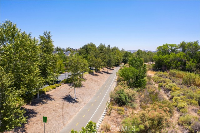 23402 Brookdale Lane, Valencia CA: https://media.crmls.org/medias/5559a579-6258-4182-85a6-0c70588d87ba.jpg