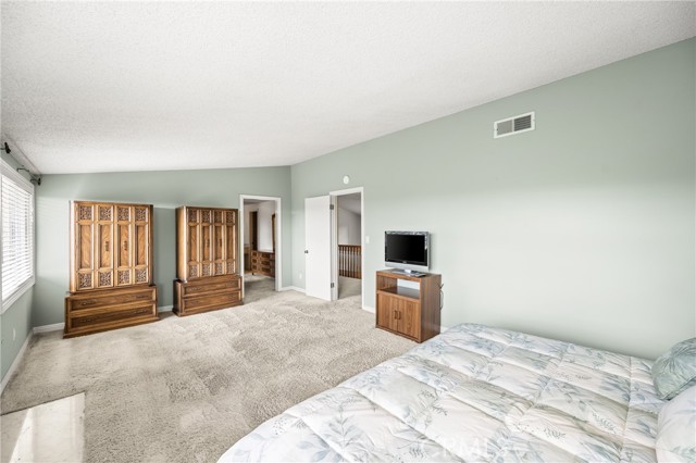 Detail Gallery Image 48 of 75 For 6040 Pat Ave, Woodland Hills,  CA 91367 - 5 Beds | 4/2 Baths