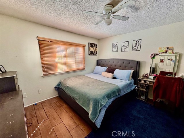 Detail Gallery Image 4 of 7 For 14737 Yucca, Hesperia,  CA 92345 - 2 Beds | 1 Baths