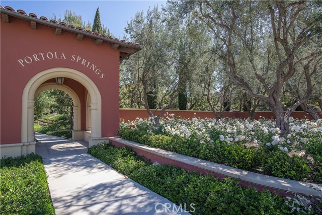 106 Bright Star, Irvine CA: https://media.crmls.org/medias/555a7106-181a-45fa-958e-b6127d704c3f.jpg