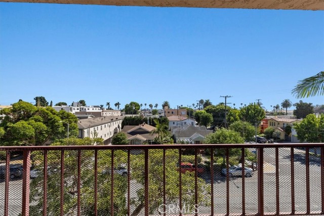 Detail Gallery Image 33 of 36 For 3609 E 2nd St #407,  Long Beach,  CA 90803 - 2 Beds | 2 Baths