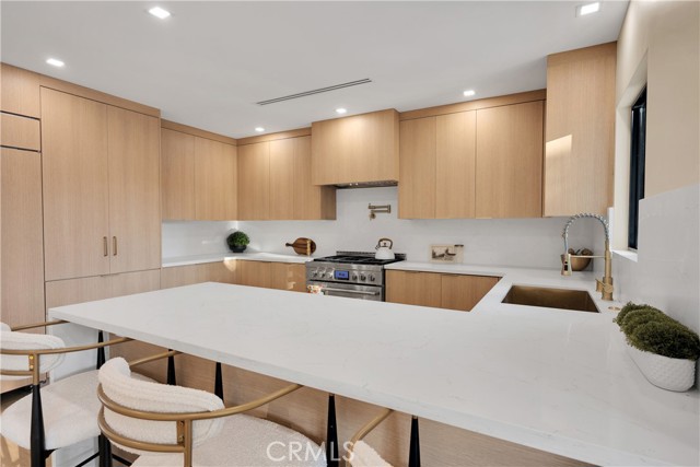 Detail Gallery Image 15 of 60 For 10509 Dempsey Ave, Granada Hills,  CA 91344 - 4 Beds | 3/1 Baths