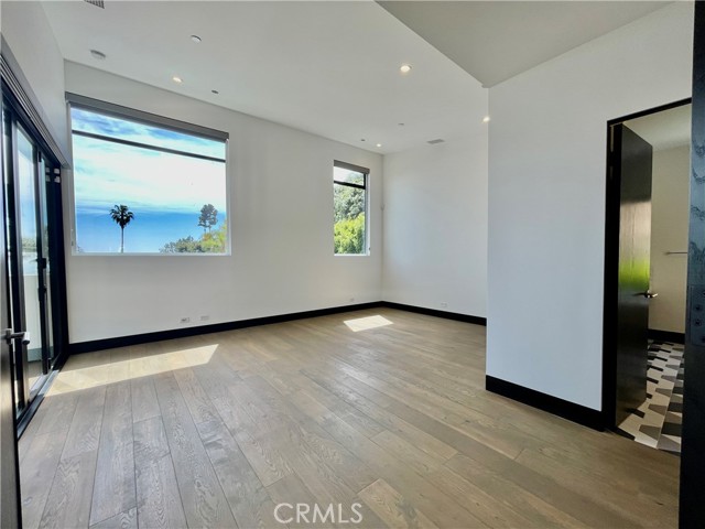 Detail Gallery Image 21 of 42 For 1319 Sunset Plaza Dr, Los Angeles,  CA 90069 - 4 Beds | 4/1 Baths