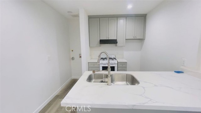 1458 W Summit Street, Long Beach CA: https://media.crmls.org/medias/555c2fa2-d96c-4299-a09c-01ce51c5ea82.jpg