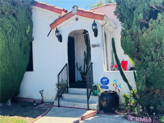 3500 S Norton Avenue, Los Angeles CA: https://media.crmls.org/medias/555c6273-5736-4932-9c01-17d2f39ff478.jpg