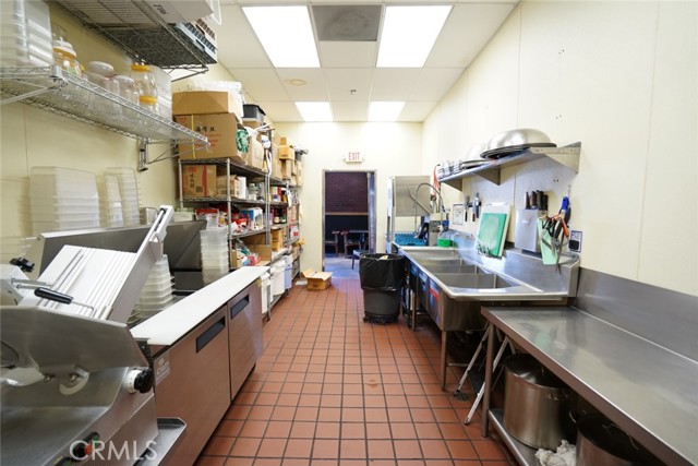 18268 Gale Avenue, City Of Industry CA: https://media.crmls.org/medias/555cedbf-28da-405f-ae09-608ea6f8abc8.jpg