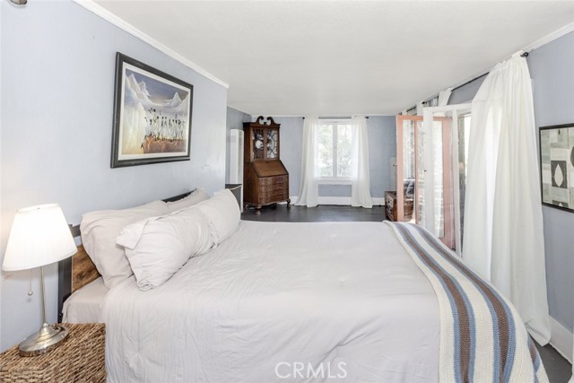1010 N Madison Avenue, Pasadena CA: https://media.crmls.org/medias/555d0dc2-6bef-493a-ab1f-174b7dbdff3c.jpg
