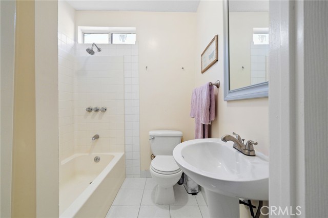 Detail Gallery Image 16 of 36 For 6133 Orchard Ave, Huntington Park,  CA 90255 - 4 Beds | 3 Baths