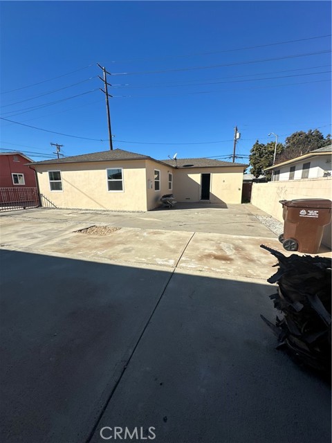 Detail Gallery Image 9 of 10 For 6052 Fishburn, Huntington Park,  CA 90255 - 3 Beds | 1 Baths