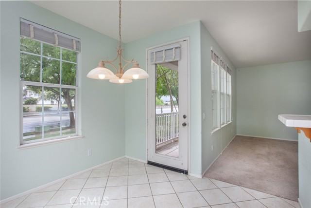 Detail Gallery Image 9 of 21 For 27009 Channel Ln #2,  Valencia,  CA 91355 - 2 Beds | 2 Baths