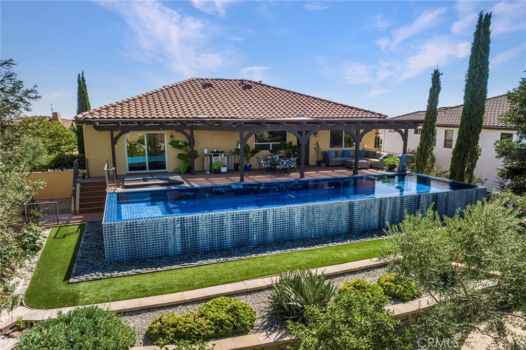 3294 Summit Ridge