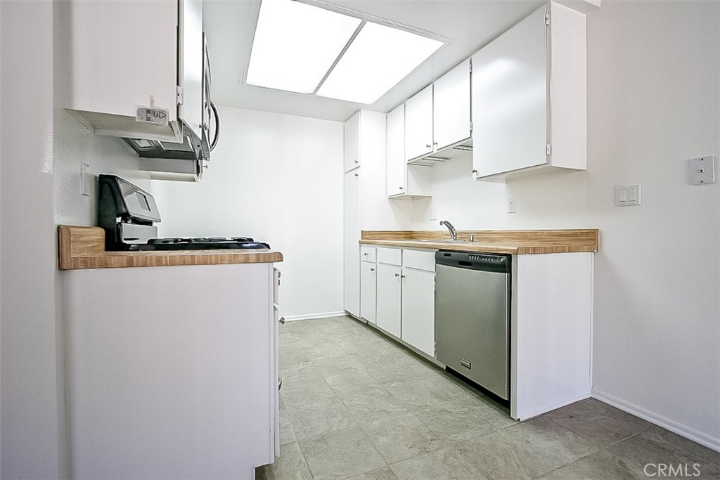 MLS #OC26119486 image #13