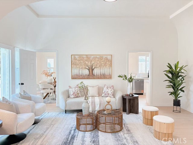 Detail Gallery Image 2 of 5 For 8633 Cimarron St, Los Angeles,  CA 90047 - 4 Beds | 3 Baths