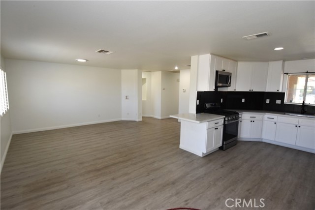 Detail Gallery Image 3 of 24 For 29140 Ocotillo Dr, Lake Elsinore,  CA 92530 - 3 Beds | 2 Baths