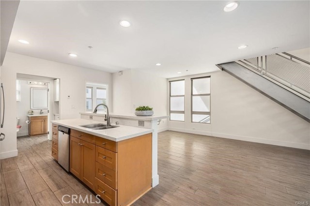 Detail Gallery Image 13 of 45 For 576 S Brea Bld, Brea,  CA 92821 - 2 Beds | 2/1 Baths
