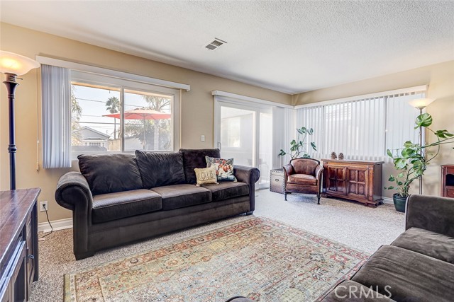 Detail Gallery Image 5 of 23 For 1623 Carver St, Redondo Beach,  CA 90278 - 3 Beds | 1/1 Baths