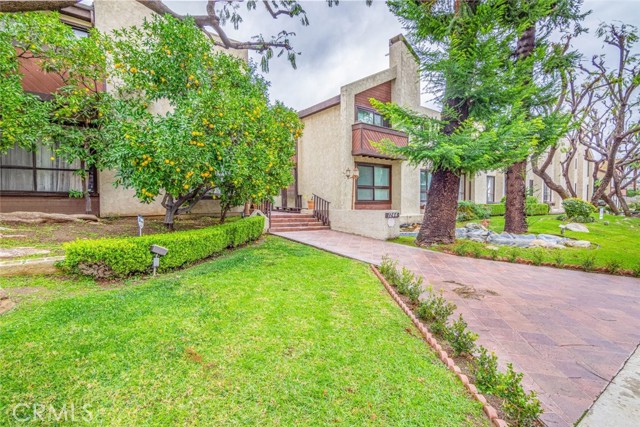 Detail Gallery Image 4 of 42 For 1244 Valley View Rd #129,  Glendale,  CA 91202 - 2 Beds | 2/1 Baths