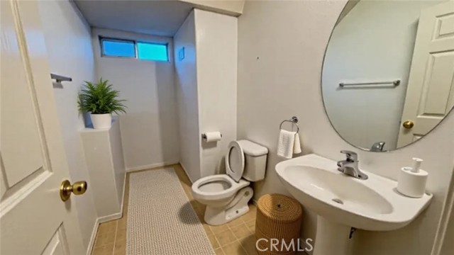 Detail Gallery Image 6 of 13 For 24854 Noelle, Newhall,  CA 91321 - 4 Beds | 3 Baths