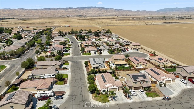 2082 Posa Chanet Boulevard, Coalinga CA: https://media.crmls.org/medias/55602df1-6874-460a-9b8c-8c50f17fe228.jpg