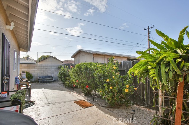 12621 Sweetbriar Drive, Garden Grove CA: https://media.crmls.org/medias/55603e79-d757-409c-a15b-3bc49588a33c.jpg
