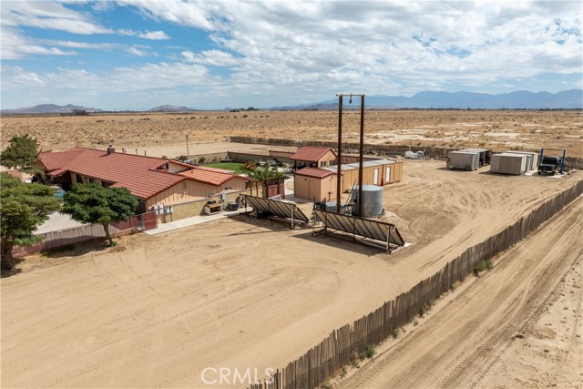 8212 E Avenue H, Lancaster CA: https://media.crmls.org/medias/5560cf69-f13e-41b8-b3d6-3bacfabed950.jpg