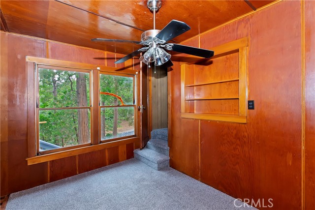 Detail Gallery Image 8 of 32 For 968 State Hwy 189, Lake Arrowhead,  CA 92391 - 3 Beds | 1/1 Baths