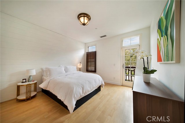 Detail Gallery Image 8 of 38 For 2741 Bungalow Pl, Corona Del Mar,  CA 92625 - 2 Beds | 2 Baths