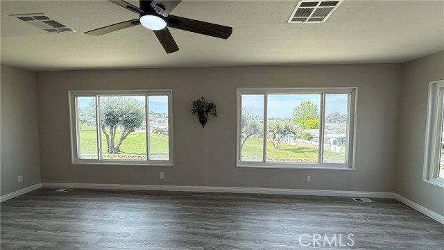 Detail Gallery Image 7 of 31 For 10079 Chisholm Trl, Cherry Valley,  CA 92223 - 2 Beds | 2 Baths