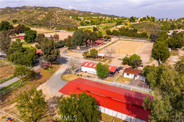 30505 Sloan Canyon Road, Castaic CA: https://media.crmls.org/medias/5563907d-f48e-4612-85c8-c79bef64686d.jpg