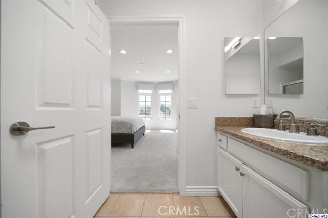 2 Bed Home for Sale in Valley Village, California