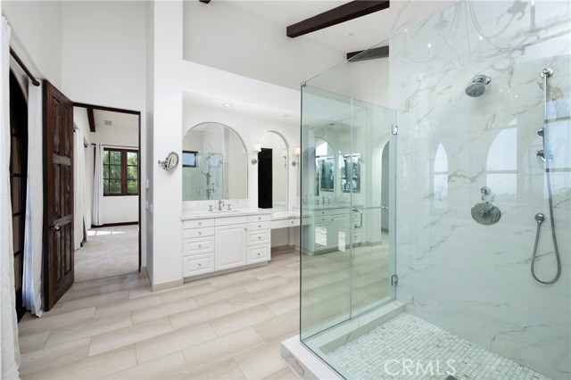 6 Premiere Point, Newport Coast CA: https://media.crmls.org/medias/556462b2-c499-4c18-a1a0-3d6a1c2e2d1a.jpg