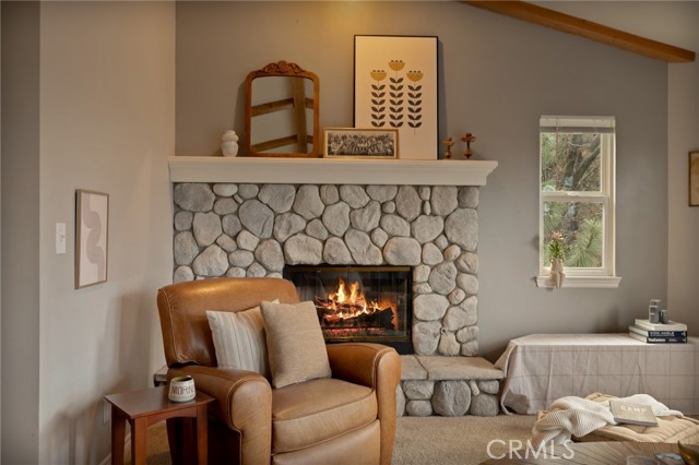 Detail Gallery Image 4 of 20 For 1419 Calgary, Lake Arrowhead,  CA 92352 - 3 Beds | 2/1 Baths