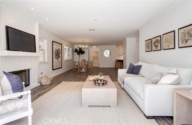 2014 Gates Avenue, Redondo Beach, California 90278, 4 Bedrooms Bedrooms, ,1 BathroomBathrooms,Residential,Sold,Gates,SB22196179