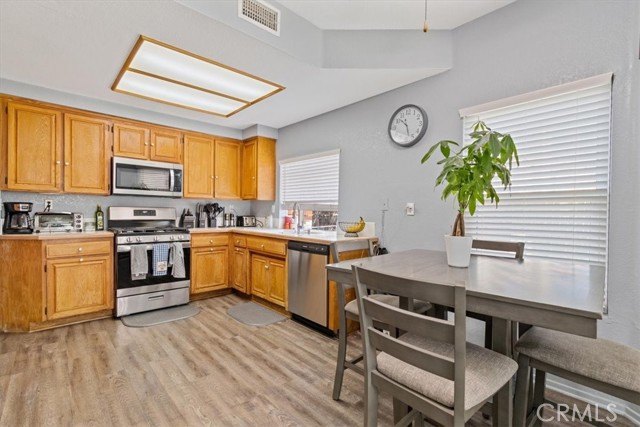 4023 Lexington Court, Palmdale CA: https://media.crmls.org/medias/5565b081-093d-4817-b33b-91879fa9f958.jpg