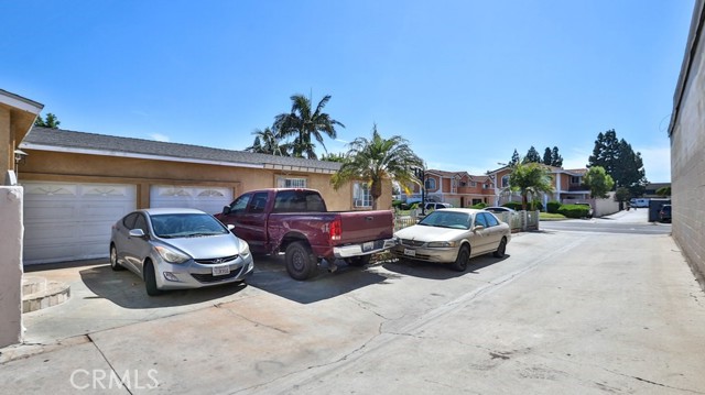 Detail Gallery Image 5 of 18 For 110 S Harding Ave, Anaheim,  CA 92804 - 4 Beds | 2 Baths