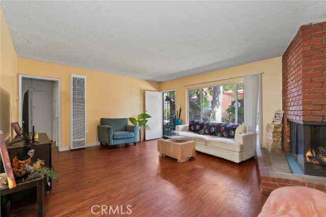 Detail Gallery Image 9 of 28 For 6645 Orange Ave, Long Beach,  CA 90805 - – Beds | – Baths
