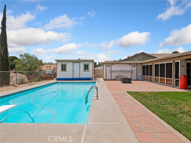 Detail Gallery Image 36 of 46 For 14427 Holly Dr, Victorville,  CA 92395 - 4 Beds | 2 Baths