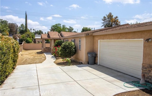 Detail Gallery Image 3 of 24 For 318 Townsend St, Lake Elsinore,  CA 92530 - 4 Beds | 2 Baths