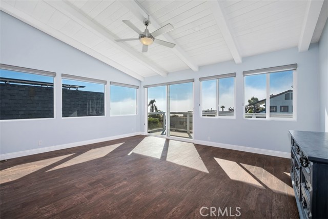 Detail Gallery Image 16 of 38 For 1070 Noria St, Laguna Beach,  CA 92651 - 3 Beds | 2 Baths
