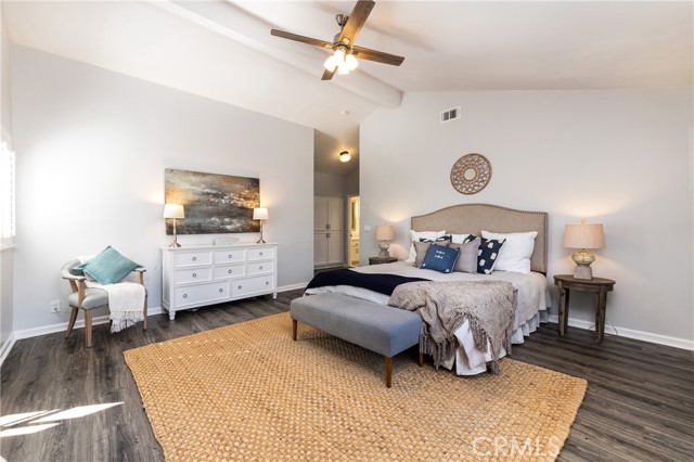 Vaulted ceiling in the main bedroom